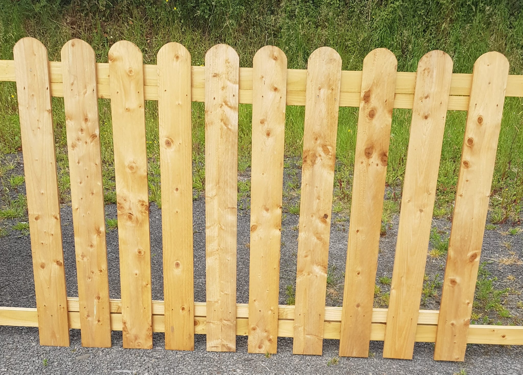 Picket Fence with Round Top